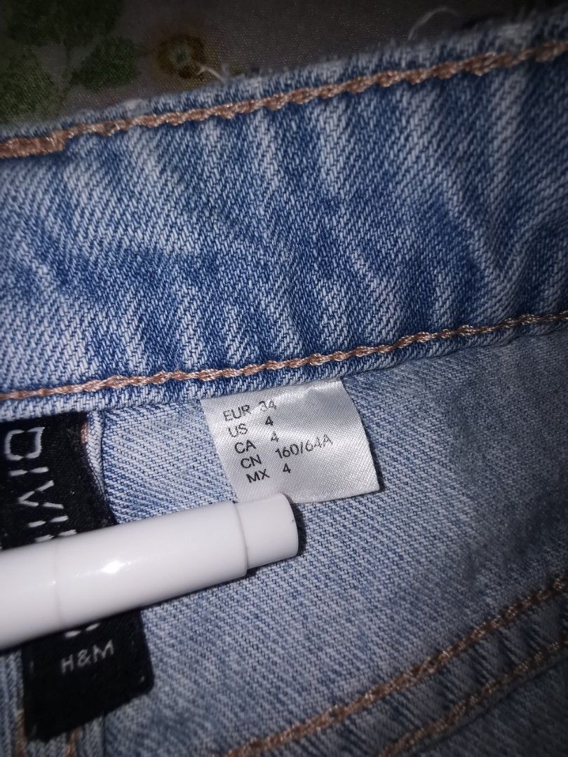 H&M High Waisted Denim Maong Shorts (Category: Shorts) located in Lipa City. Submitted by madmaxxene (Listing ID 1404565284, Image 3). Description: ❤️ Worn a few times only 🚚 Shipping via Flash Express 💵 MOP: GCash 📍LOC: Lipa City, Batangas.