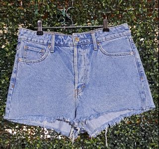 (Category: ) located in . Submitted by yanaspreloved2 (Listing ID 1404378954, Image 1). Description: .