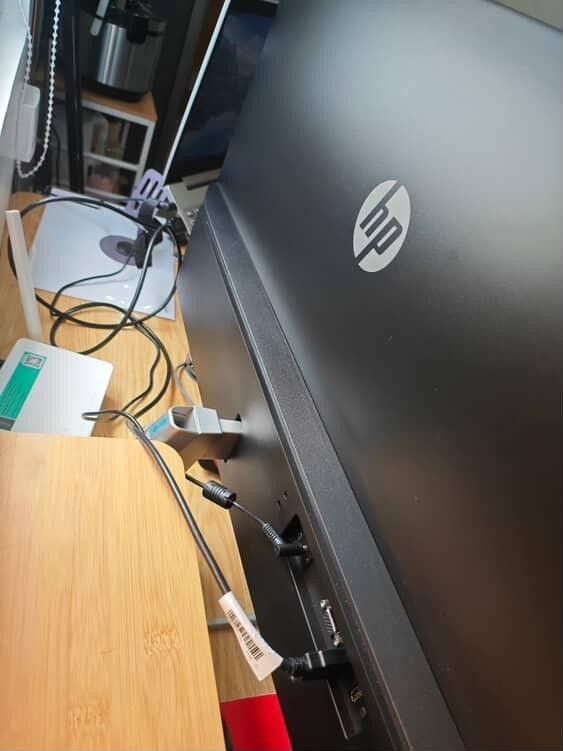 HP MONITOR (Category: Computer Keyboard) located in Paranaque City. Submitted by pauline96carlos (Listing ID 1404394488, Image 3). Description: size 32 inches details in pictures used for work 1x a week complete accessories rfs need funds can do meet ups.