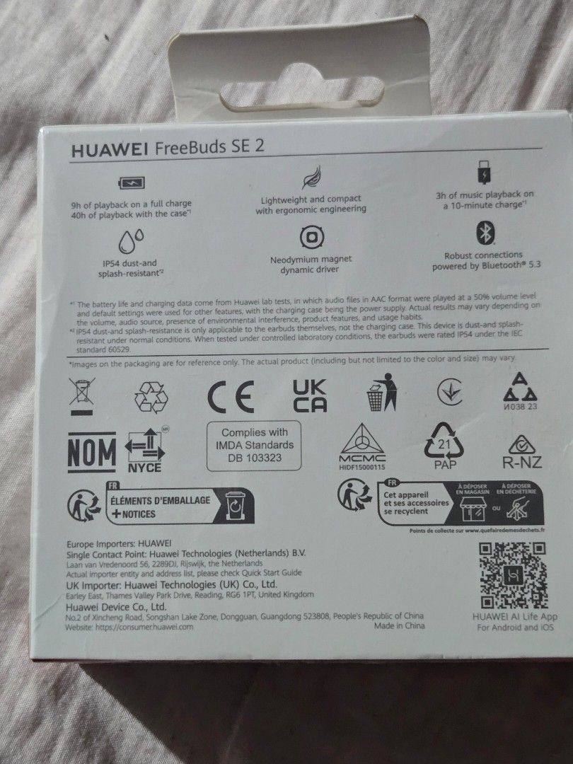 Huawei FreeBuds SE 2 Ceramic White (Category: Earphones) located in Manila. Submitted by ms.rusell (Listing ID 1404479227, Image 2). Description: - Huawei FreeBuds SE 2 - Ceramic White - Lightweight and compact design - Ergonomic fit - Up to 6 hours music playback (single charge) - Up to 24 hours with charging case - Splash resistant - Includes charging case.