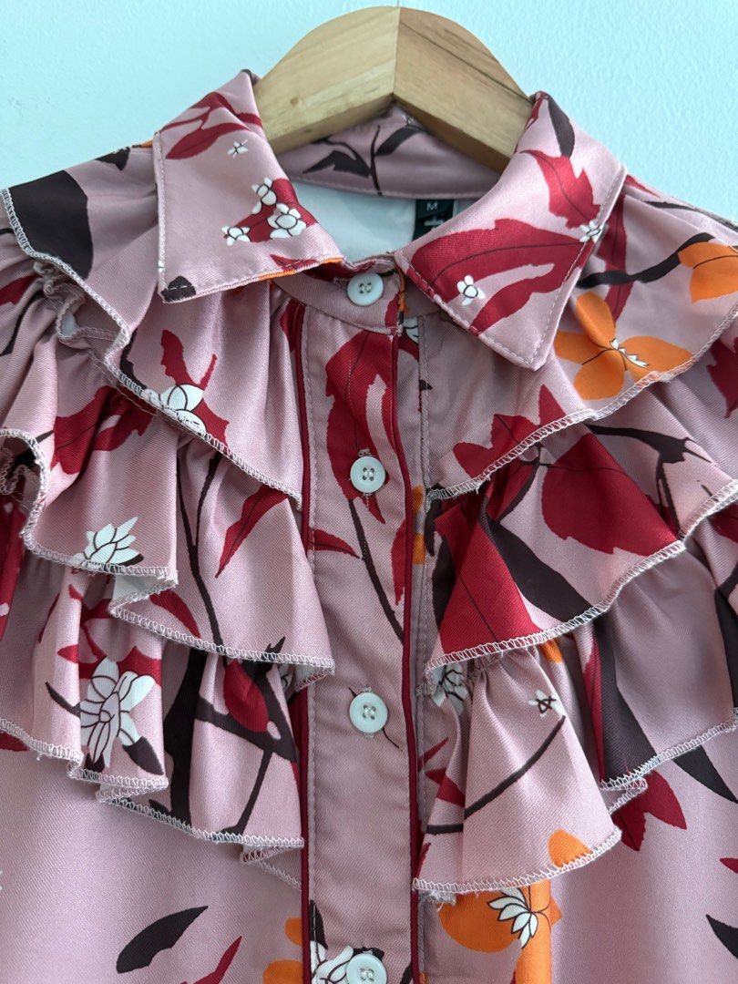 Korean Floral Dress (Medium) (Category: Dresses) located in Marikina City. Submitted by mdcfinds (Listing ID 1404395302, Image 3). Description: Korean floral dress in good used condition Size: Medium Width: 21 inches Length: 31 inches Php 280 only Shipping c/o buyer.