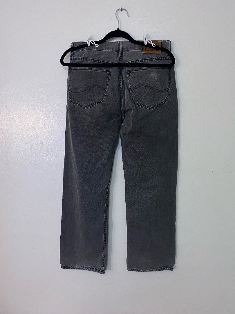 Lee Gray Denim Jeans Size 31 (Category: Jeans) located in Quezon City. Submitted by rapfrangelo (Listing ID 1404522215, Image 3). Description: - Lee gray denim jeans - Straight leg cut - Size 31 - Button fly - 100% cotton - Lee logo details - Classic, versatile style --- Waist 15.5 inches (unstretched) Front Rise 11 inches Thigh Width 11.5 inches Outer Seam 37.5 inches Inner Seam 27 inches Hem 8 inches 100% Cotton Negotiable. Shoot your offer. Sh