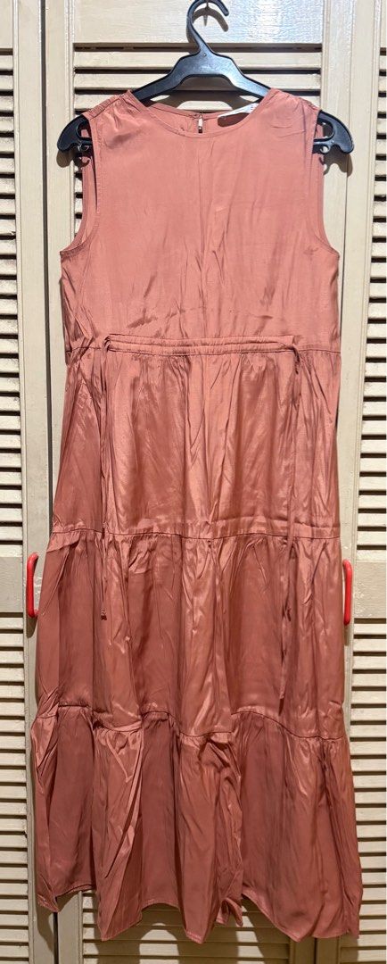 Long dress orange (Category: Dresses) located in Quezon City. Submitted by preloved.declutter2024 (Listing ID 1404518041, Image 1). Description: .
