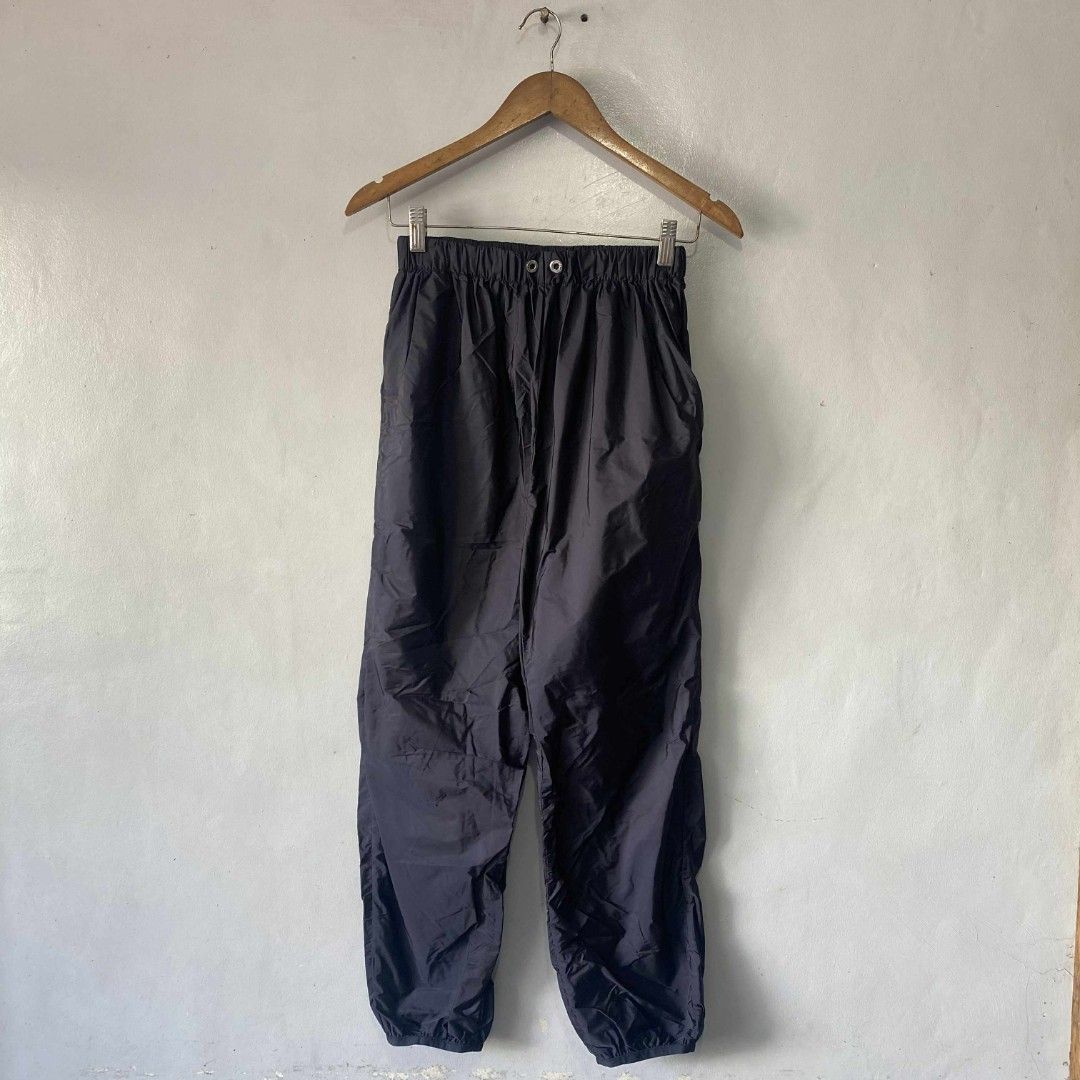 Moncler 4 By Simone Rocha Nylon Pants (Category: Other Bottoms) located in Manila. Submitted by spo0ky.archives (Listing ID 1404403587, Image 1). Description: Waist: 28-30 Tigh: 10 Inseam: 24 Outseam: 37 Opening: 5 Has a Minor scratch and pinhole.