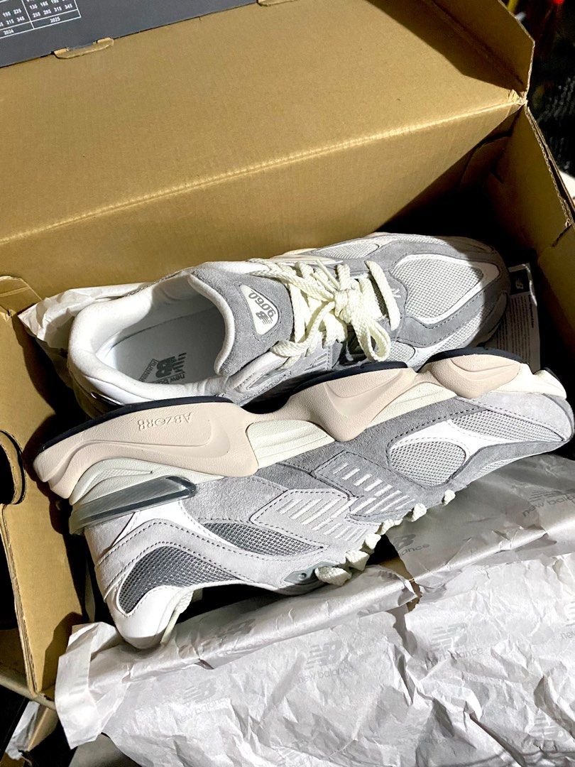 New Balance U9060 Grey Sneakers (Category: Sneakers) located in Caloocan City. Submitted by sergio188 (Listing ID 1404437455, Image 1). Description: - New Balance U9060 sneakers - Color: Grey - Size: US 8.5 / UK 8 / EUR 42.5 - Features: Lace-up closure, cushioned sole - Includes original box and packaging.