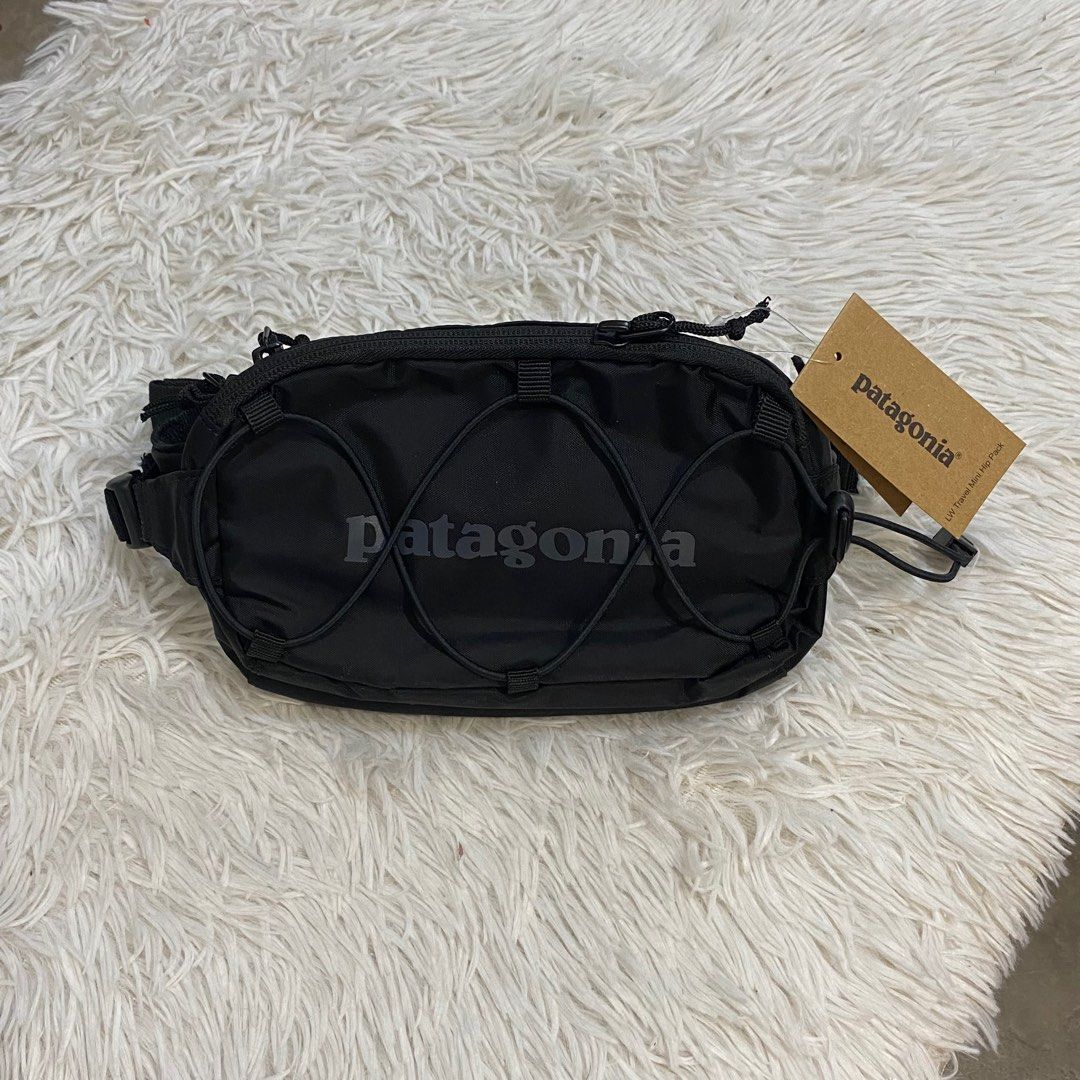 Patagonia Ultralight Black Hole Mini Hip Pack (Category: Belt bags, Clutches and Pouches) located in Taguig. Submitted by askgue (Listing ID 1404386077, Image 2). Description: .