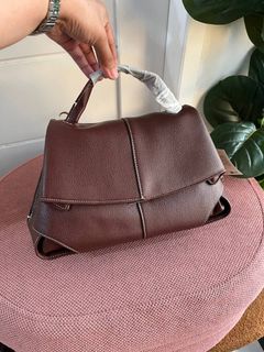 (Category: ) located in . Submitted by pinkykeenshop (Listing ID 1404385573, Image 1). Description: .