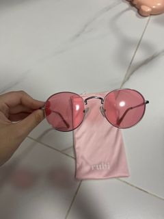 (Category: ) located in . Submitted by shopflyingxo (Listing ID 1404440362, Image 1). Description: .