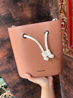 (Kategori: ) berada di . Dikirim oleh donat.preloved (ID iklan 1404450546, Gambar 1). Deskripsi: .