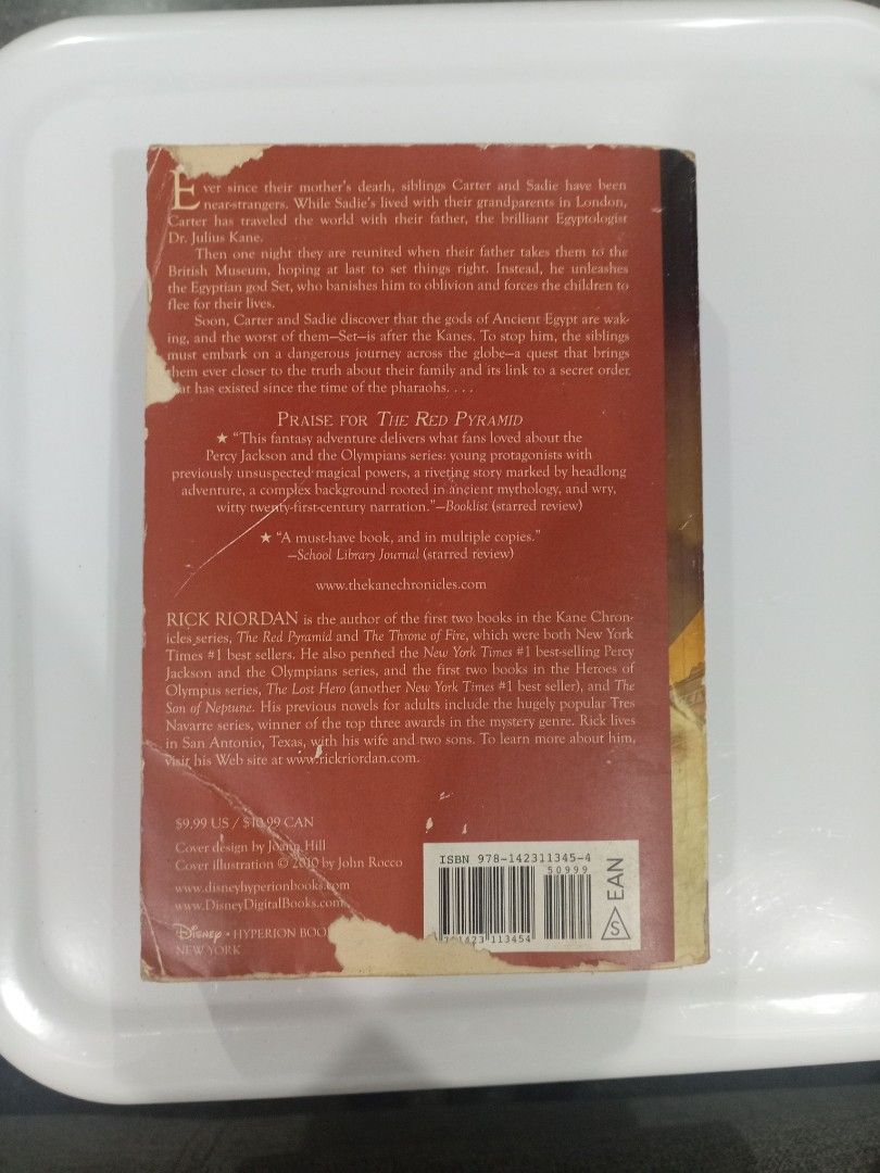 Kane Chronicles The Red Pyramid by Rick Riordan (Category: Storybooks) located in Quezon City. Submitted by miwalexa (Listing ID 1404387440, Image 2). Description: lightly used, pages in good condition, only cover has minor defects .