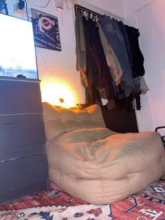 (Category: ) located in . Submitted by frostyssstoreeeee (Listing ID 1404473488, Image 1). Description: .