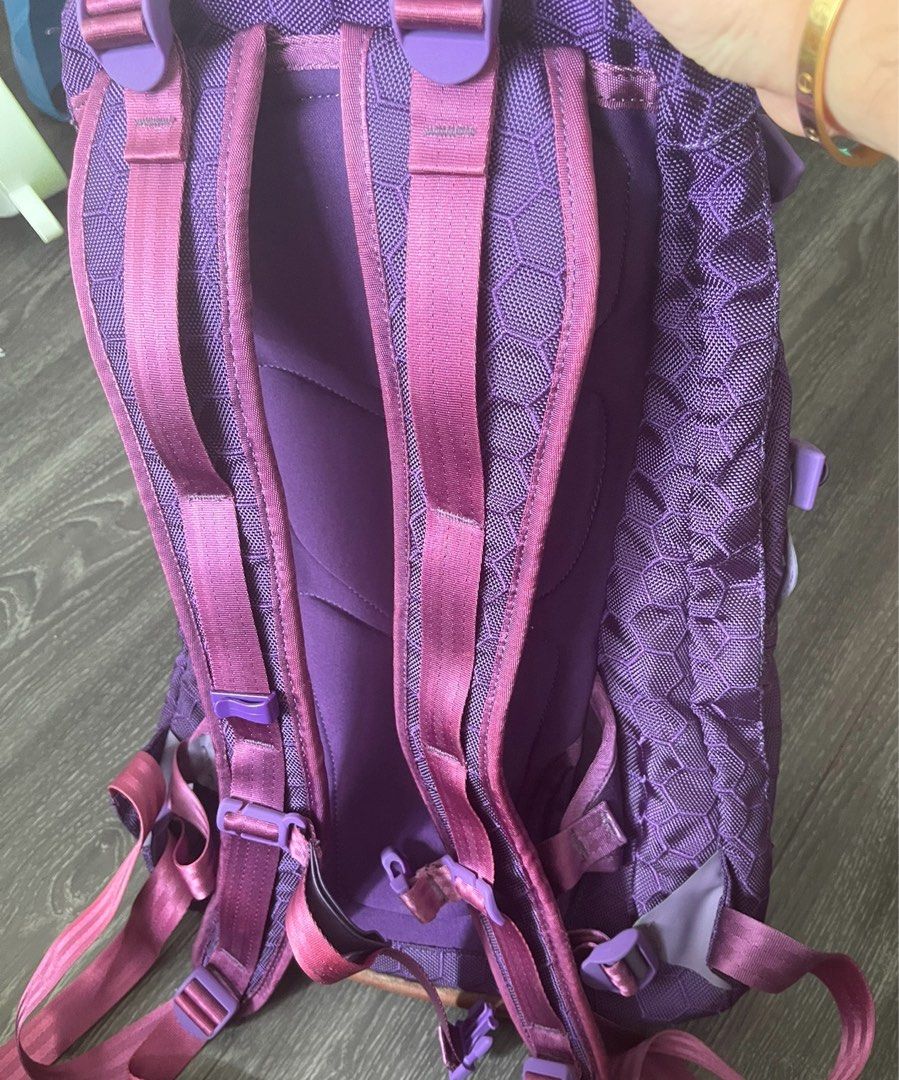 visvim backpack (Category: Backpacks) located in Singapore. Submitted by supremefans123 (Listing ID 1404510635, Image 3). Description: super rare visvim bag，with kangoo skin bottom.