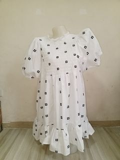 (Category: ) located in . Submitted by reloved_maternity (Listing ID 1404453631, Image 1). Description: .