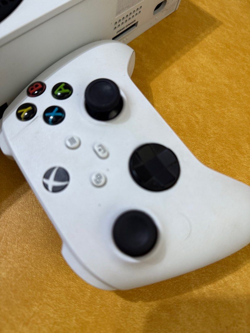 Xbox Series S Console with Controller (Category: Controllers) located in Quezon City. Submitted by enna3113 (Listing ID 1404432817, Image 2). Description: Xbox series S console, original controller and power cable Box misplaced Slightly used .