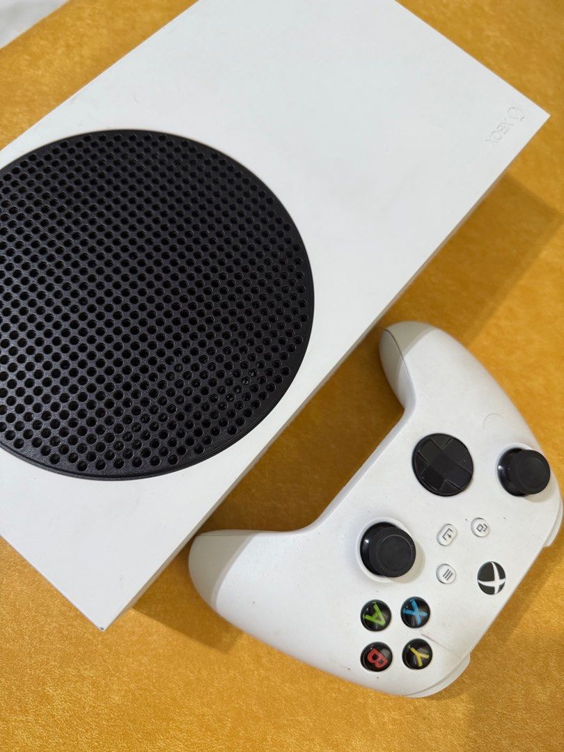 Xbox Series S Console with Controller (Category: Controllers) located in Quezon City. Submitted by enna3113 (Listing ID 1404432817, Image 3). Description: Xbox series S console, original controller and power cable Box misplaced Slightly used .