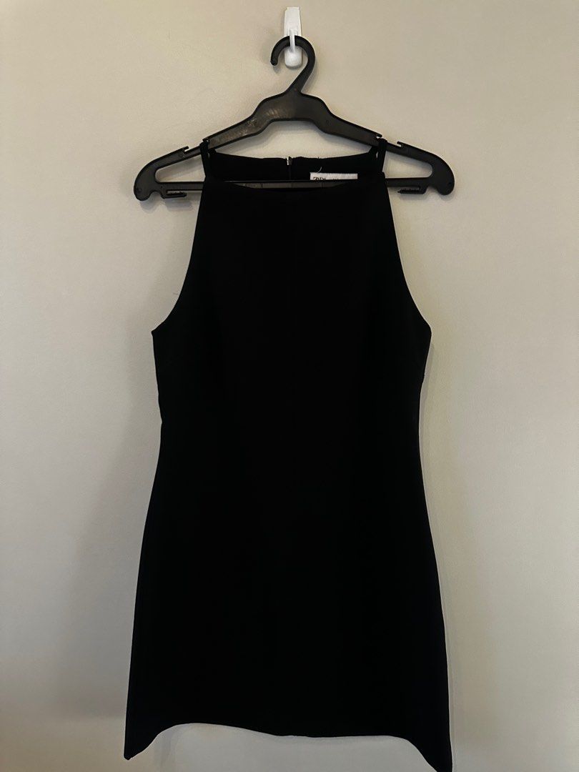 Zara Black Halter Mini Dress - Size S (Category: Dresses) located in Makati City. Submitted by michelle1208 (Listing ID 1404468397, Image 1). Description: - Zara black mini dress - Halter neckline - Size: S - Back zipper closure - Made in Morocco - Perfect for various occasions.