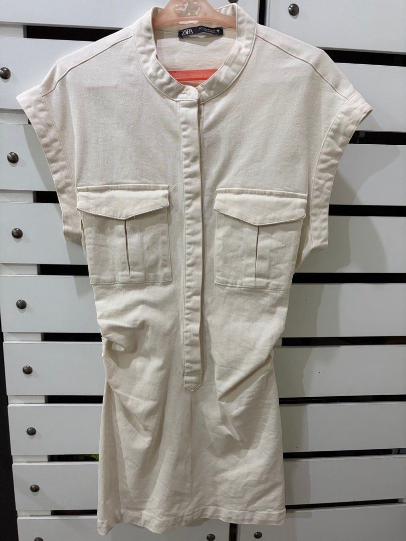 Zara Cream Denim Dress (Category: Dresses) located in Makati City. Submitted by kobewobee (Listing ID 1404388664, Image 3). Description: .