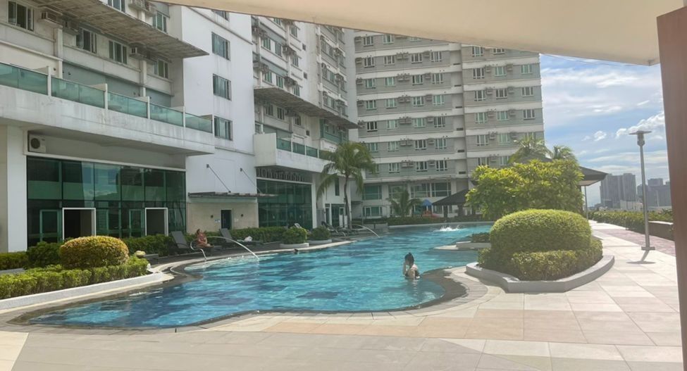 The Beacon (Category: Apartments & Condos) located in Makati City. Submitted by calmocean_57a9b9 (Listing ID 1404649594, Image 3). Description: fully furnished new fixtures 2 aircons (split type) 54 sq meters large balcony 29,500 (inclusive of asso dues).