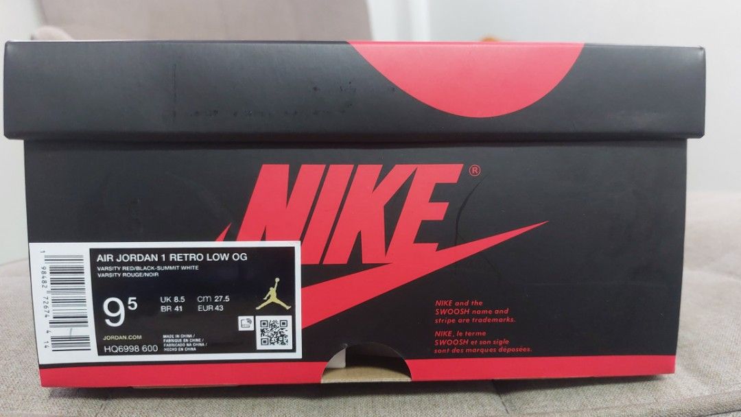 J1 Low OG Chicago (Category: Sneakers) located in Quezon City. Submitted by cisnarf (Listing ID 1404486443, Image 3). Description: -Titan Vertis North release. -Complete with receipt..