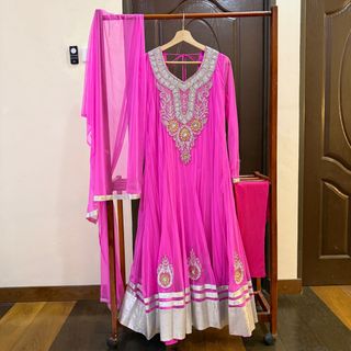 (Category: ) located in . Submitted by na711 (Listing ID 1404756116, Image 1). Description: .