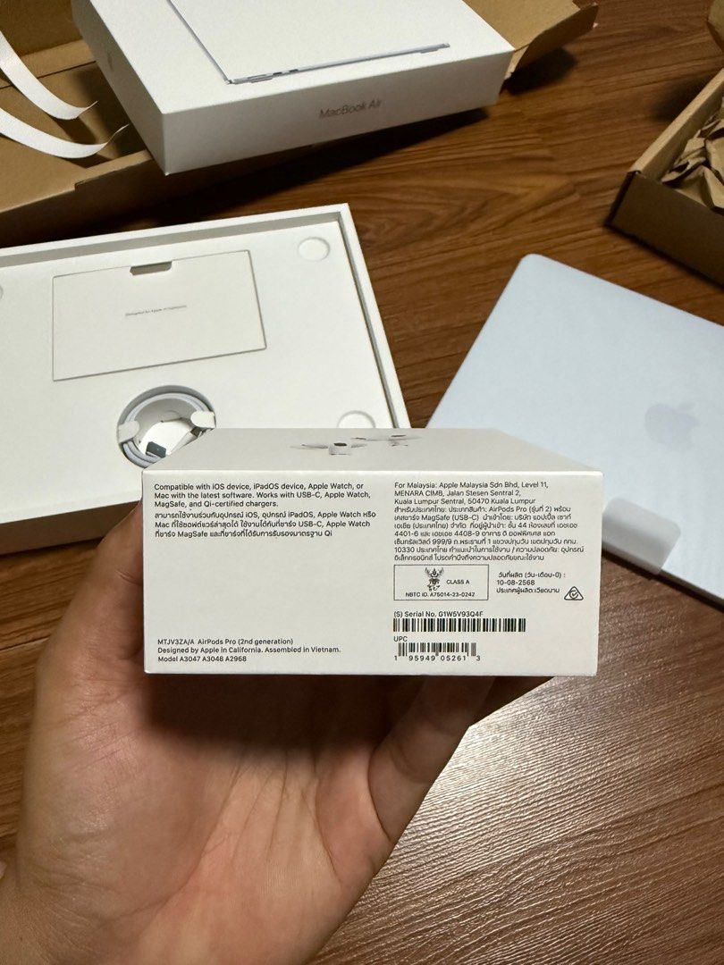 Apple AirPods Pro (2nd generation) (Category: Earphones) located in Baliuag. Submitted by iDomodoro (Listing ID 1404724758, Image 2). Description: For SALE only! BRAND NEW & SEALED AirPods Pro 2 w/ MagSafe case (Type-C) Bought it last Sept. 29, 2025 @ Apple.com Rfs: Change of plan Pick up or meet up around Baliwag.