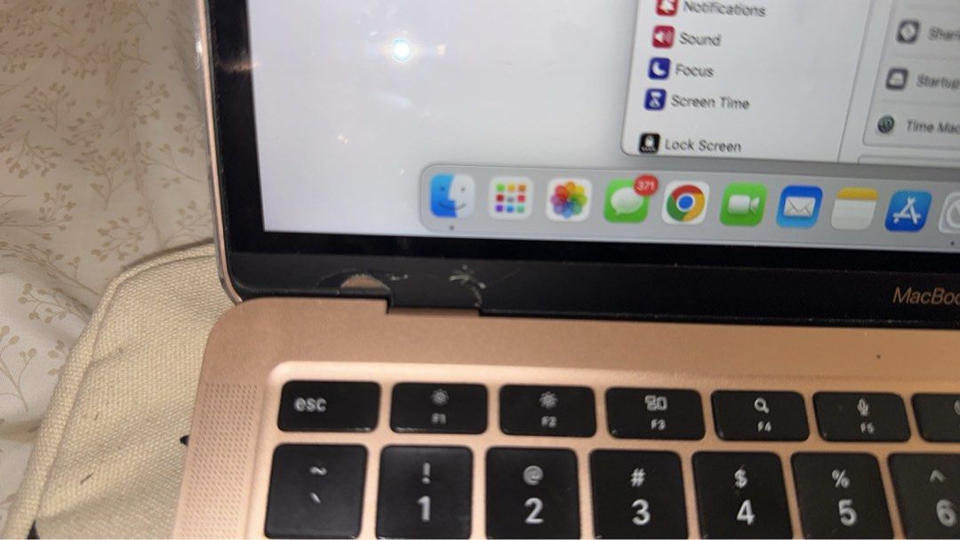 Apple Macbook Air 13-inch M1 (Category: Laptops & Notebooks) located in Taguig. Submitted by mccdt (Listing ID 1404718762, Image 2). Description: FOR SALE!!! MacBook Air M1 – Rose Gold 💗 Selling my lightly-used MacBook Air M1. Has a small dent on the outer shell (from the case) and a tiny dent on the lower screen area (paper clip got stuck 😅) — purely cosmetic, no issues with the display or performance. Runs perfectly and very well maintained! 