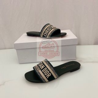 (Category: ) located in . Submitted by shoes.locker (Listing ID 1404766289, Image 1). Description: .