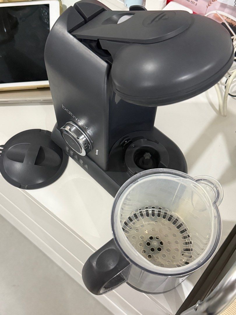 Beaba Babycook Solo (Category: Weaning & Toddler Feeding) located in Bacolod City. Submitted by yel.pvt (Listing ID 1404772746, Image 1). Description: Used a few times then had to leave it in the city cos we had to relocate. Good as new. Complete accessories with box. Sells for 10,500. .