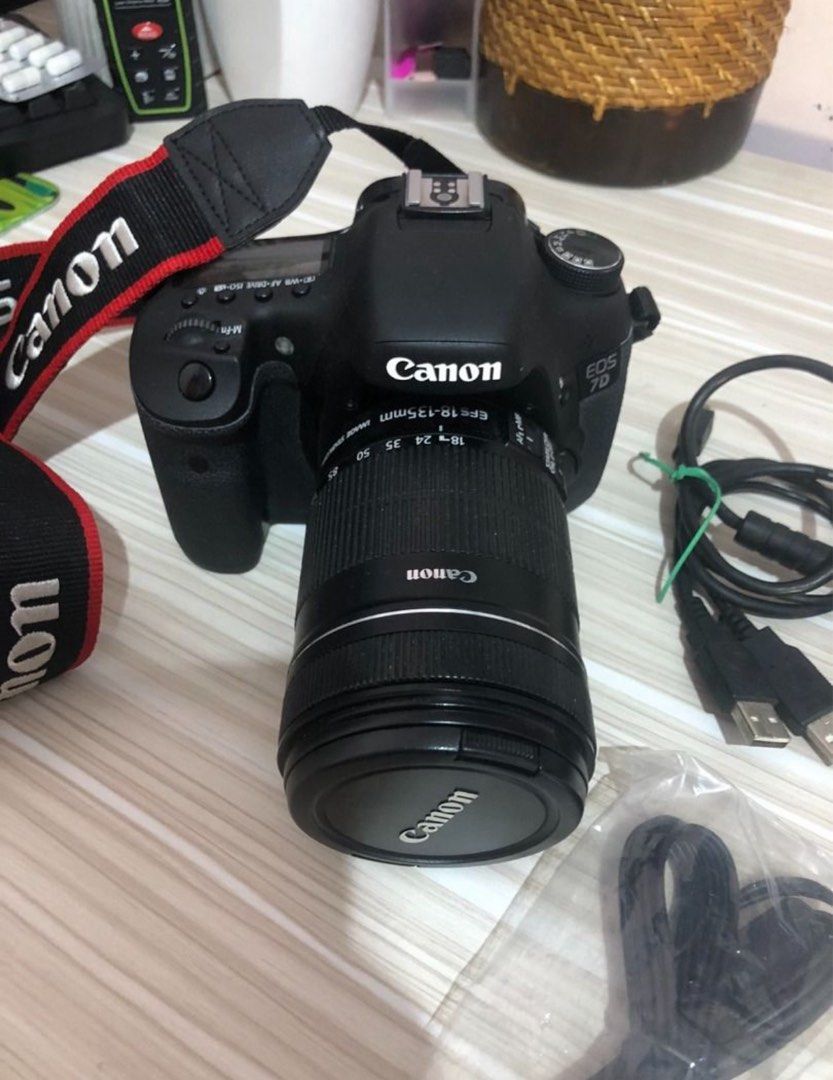 Canon EOS 7D DSLR Camera with Lens (Category: Cameras) located in Valenzuela. Submitted by lalam94 (Listing ID 1404590577, Image 1). Description: .