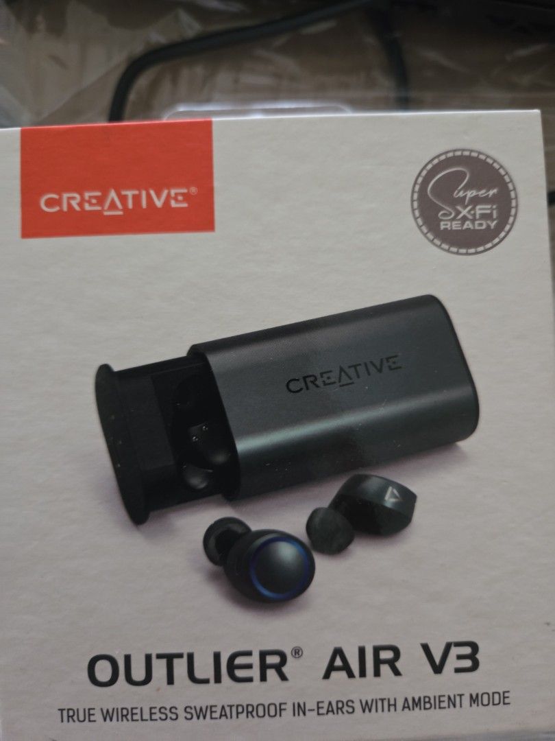 Creative outlier Air V3