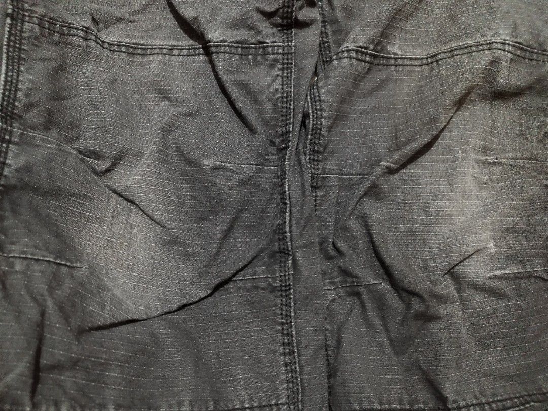 Double Knee Carpenter Pants (Category: Trousers) located in Ramon. Submitted by thefourthrift (Listing ID 1404640467, Image 3). Description: Gray Ridgecut Toughwear pants Issues: (Workwear) -Fading -Glue Stain -Stain -Pinhole Dimes: 38x42x9 300 Pesos PM FOR NEGOTIATIONS! .