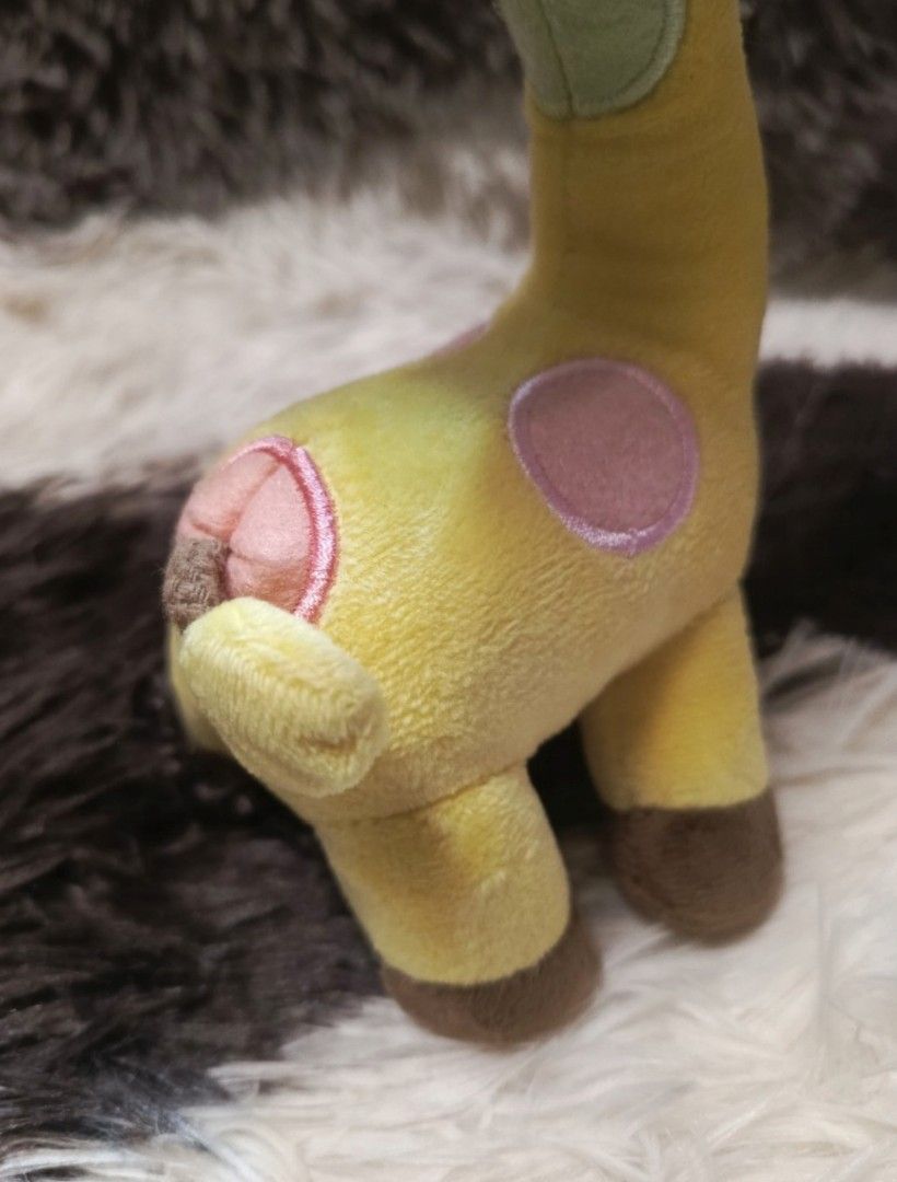 Girafee Plush (Category: Plushies & Soft Toys) located in Subic. Submitted by caekheso_ (Listing ID 1404615118, Image 2). Description: cute girafee🌸 height 24 cm plush toy -Japan of Nanaco.