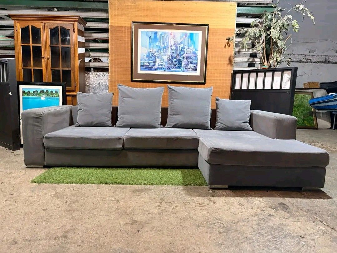 GoConcept L-Shaped Sofa (Category: Sofas) located in Valenzuela. Submitted by princeraya55649 (Listing ID 1404681277, Image 1). Description: BOCONCEPT Danish Modern GIANT L-type Sofa Memory Foam, Premium Sofa, Soft & Comfy Google Price : ₱400,000.00+ Price : 42k *VIDEO ON COMMENT Big!!! 112L x 63W x 15H seat height inches Sandalan height 24 inches In VERY good condition Code HOMEBOSS.