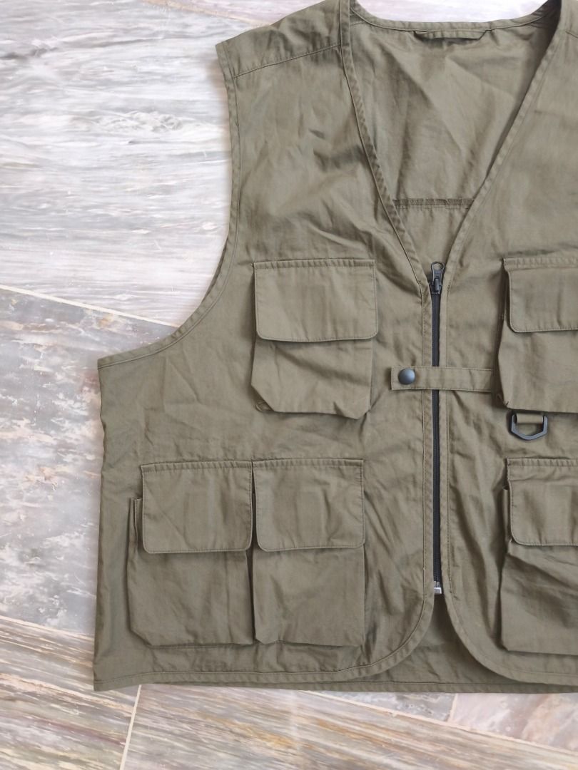 Gu Ripstop Utility Vest (Category: Vests) located in Quezon. Submitted by 0174.archive (Listing ID 1404682344, Image 2). Description: very good used condition no flaws Actual Measurements (inches) Chest (pit to pit): 25 Length: 25.5 Message before buying. Items are pre-loved / second hand used. Manage your expectations. Buy with confidence. No return no exchange. Additional Shipping Fee Ship via JRS / JNT MOP GCASH / BPI .