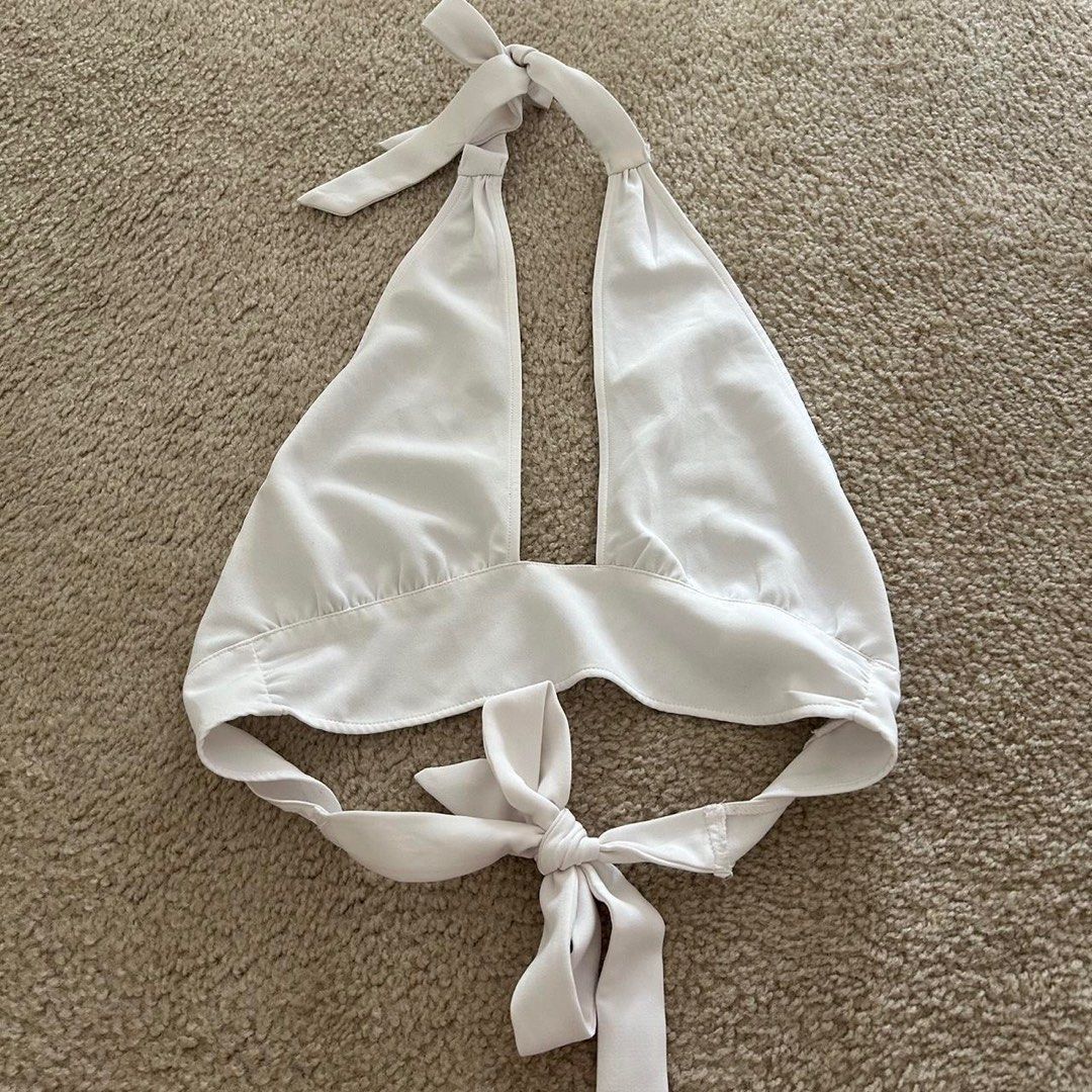 H&M Divided White Halter Top (Category: Sleeveless) located in Imus. Submitted by collset (Listing ID 1404631715, Image 2). Description: - H&M Divided white halter top - Size: XS - can be worn two ways.