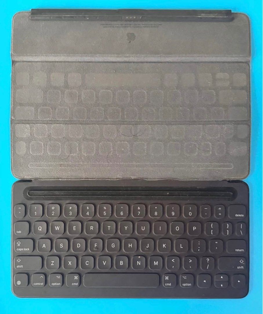 iPad (7th Generation) Wi-Fi 32GB Space Gray + Apple Keyboard (Category: iPad) located in Makati City. Submitted by abstanding (Listing ID 1404597335, Image 3). Description: iPad (7th Generation) Wi-Fi 32GB Space Gray (Apple Keyboard included) - Very good condition - All working - Seldom used - No scratches, with case since day 1 - With box - Purchased brand new - Includes authentic Apple Keyboard - 7th Generation, 32GB, 10.2” - Comes with 1 gener