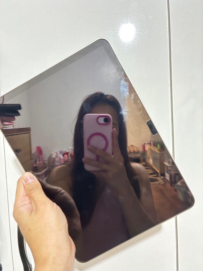 iPad Air 11inch (m2) (Category: iPad) located in Bacoor. Submitted by sisnodimpl21711 (Listing ID 1404703096, Image 3). Description: ‼️‼️ FOR SALE ‼️‼️ iPad Air 11-inch (M2) Starlight 256GB WIFI ONLY with charger original no box (natapon na 😅) 100% Battery Life 80 times Charge Times ₱25k * may bawas pa if sure buyer NO ISSUE!!! very very kinis no dents as in‼️‼️ Truetone ✔️ Touch ID ✔️ Free Casing RFS: hindi na po ginagamit, may ipad pro na 😂 �