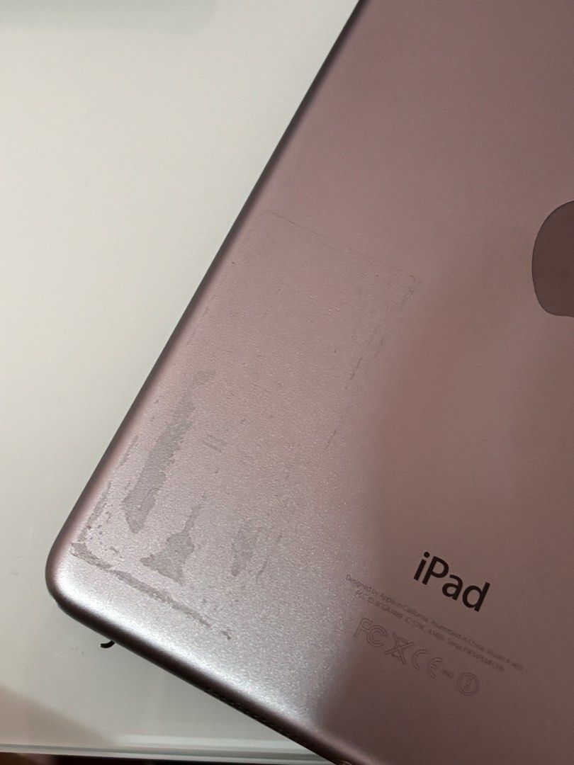 Ipad Mini 2 (Category: iPad) located in Las Pinas. Submitted by mcm_shop (Listing ID 1404703172, Image 3). Description: Only issue: 3rd pic ( may sticker residue) mop: gcash only price is negotiable rfs: not using it anymore w one case no charger (the charger is just lightning bolt) good for gifting to toddlers .