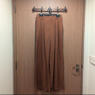 (Category: ) located in . Submitted by catcatcatcat (Listing ID 1404735097, Image 1). Description: .