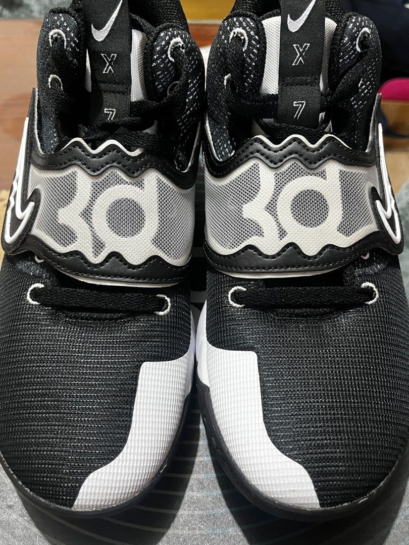 Nike KD Trey 5 (Category: Sneakers) located in Manila. Submitted by shopthevintage (Listing ID 1404715895, Image 2). Description: Used twice like brand new condition With box.