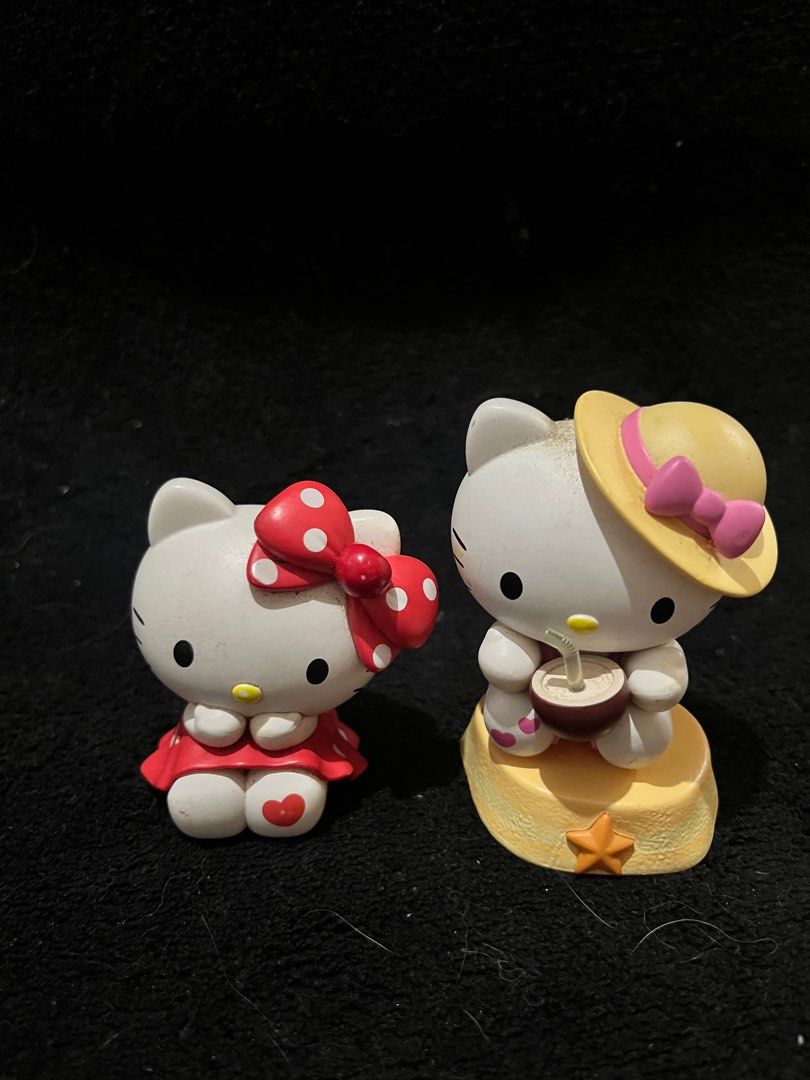 Popmart Hello Kitty Toy Bundle (Category: Kids Toys) located in Caloocan City. Submitted by snapshop_ph (Listing ID 1404573716, Image 1). Description: Sold as set Popmart markings.