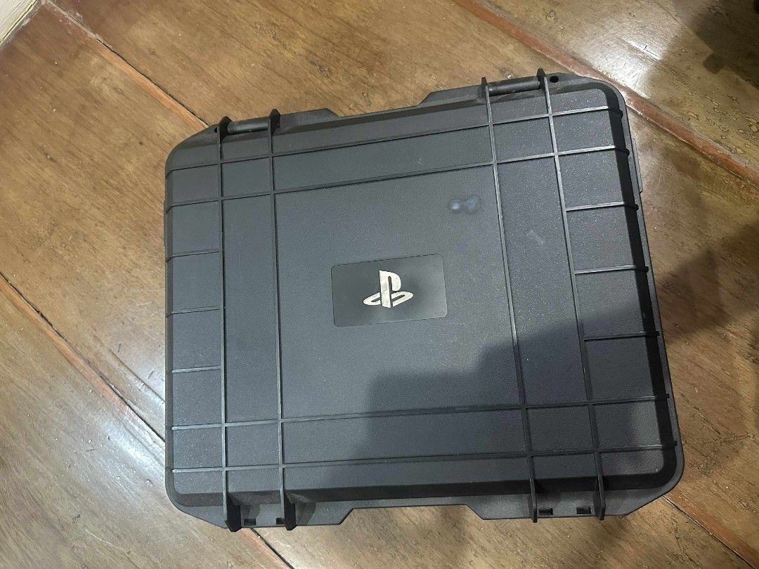 PS4 slim 1TB with Games (Category: PlayStation) located in Pasig City. Submitted by _mcmxc (Listing ID 1404699039, Image 3). Description: FS: PS4 Slim 1TB Inclusions: -Games -2 controllers -2 charging docks -PS4 case -CD rack 📍 Marikina City.