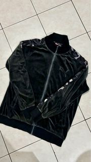 (Category: ) located in . Submitted by qxiss (Listing ID 1404660669, Image 1). Description: .