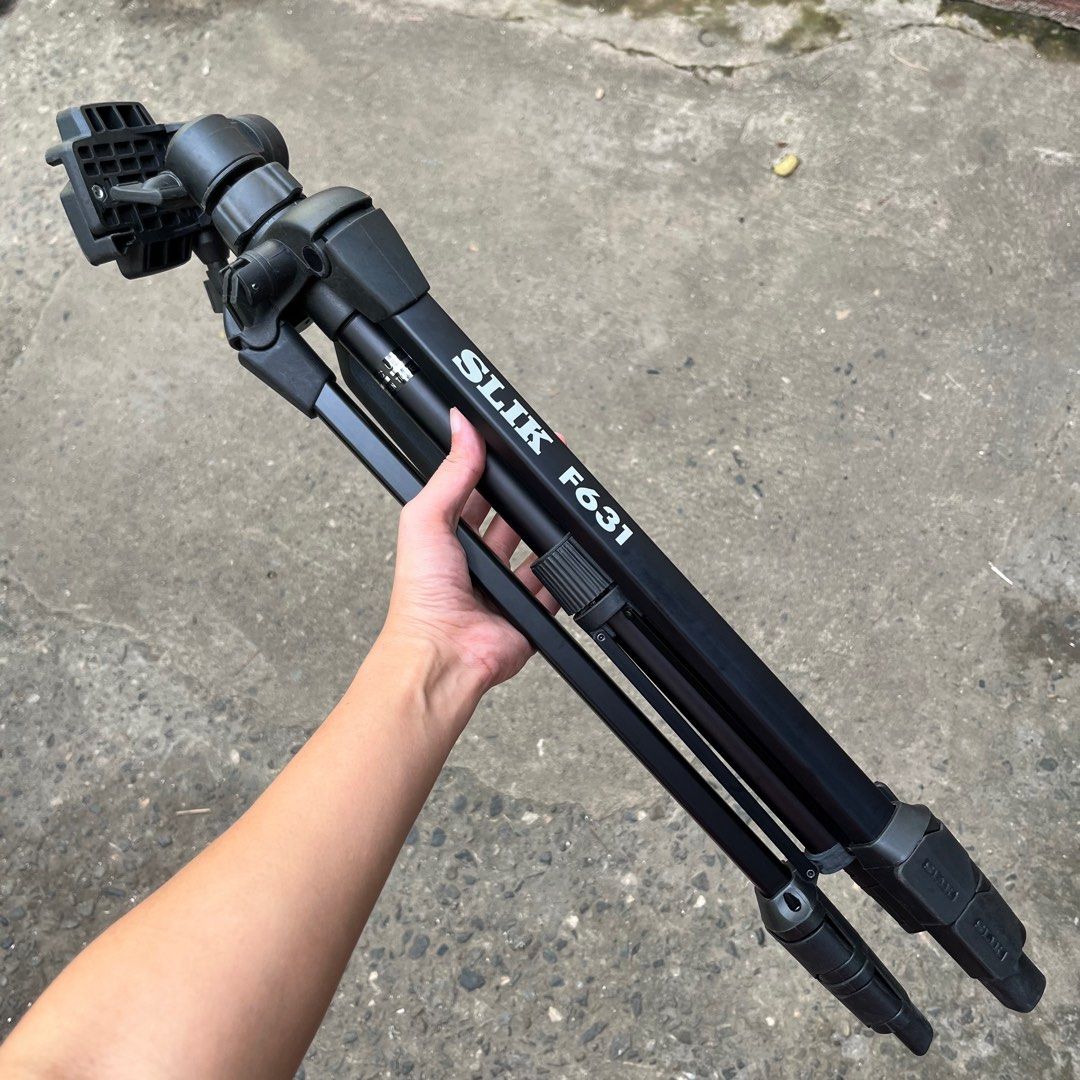SLIK Camera Tripod (Category: Tripods & Monopods) located in San Fernando. Submitted by thethriftwardrobe.ph (Listing ID 1404656848, Image 1). Description: SLIK Camera Tripod Lightweight & Compact Brandnew Condition Mine : 850 Location : San Fernando City, La Union.