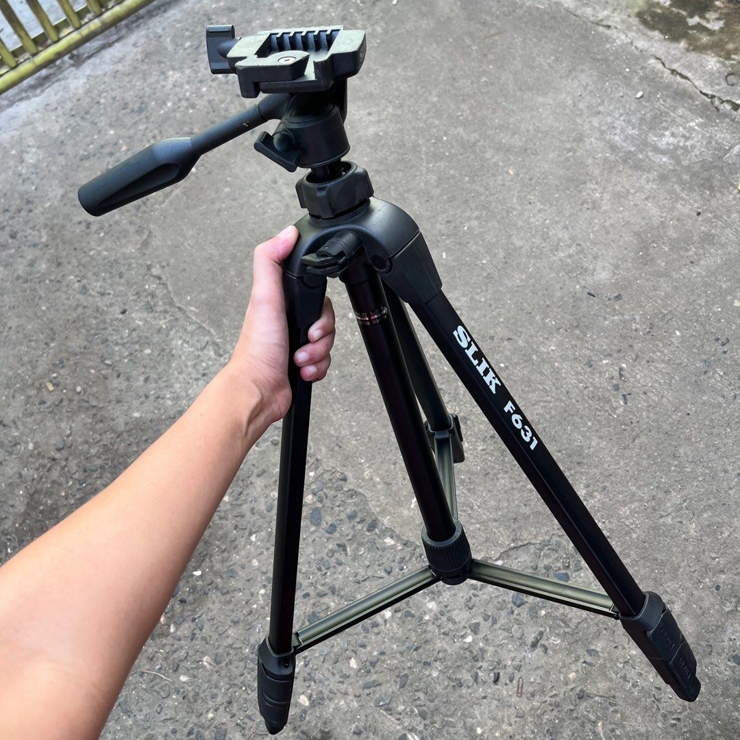 SLIK Camera Tripod (Category: Tripods & Monopods) located in San Fernando. Submitted by thethriftwardrobe.ph (Listing ID 1404656848, Image 2). Description: SLIK Camera Tripod Lightweight & Compact Brandnew Condition Mine : 850 Location : San Fernando City, La Union.