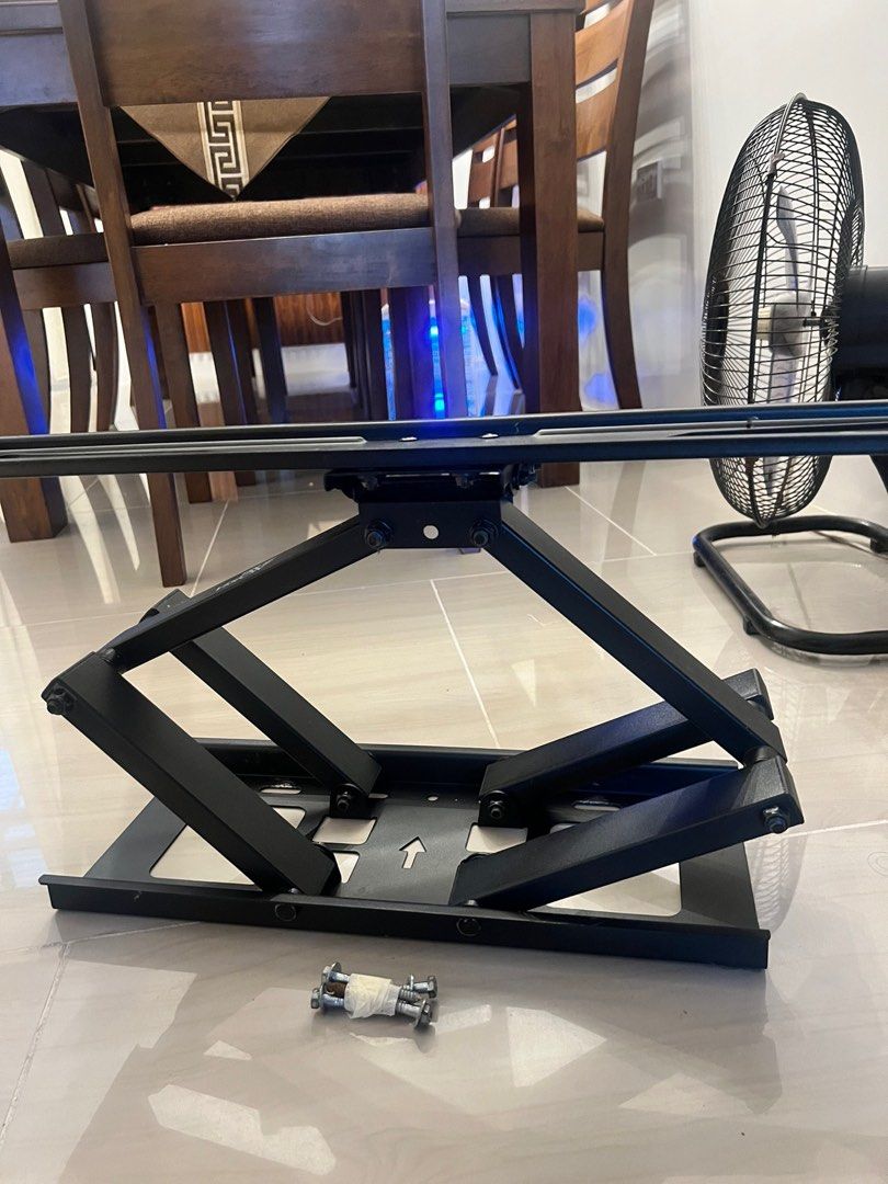 True Vision TV Wall Mount (Category: TV Parts & Accessories) located in Manila. Submitted by kilogramdynamite (Listing ID 1404769747, Image 1). Description: - True Vision TV wall mount - Full-motion: Tilts and swivels - Black color - Includes all mounting hardware - Sturdy and ready to install - Saves space.