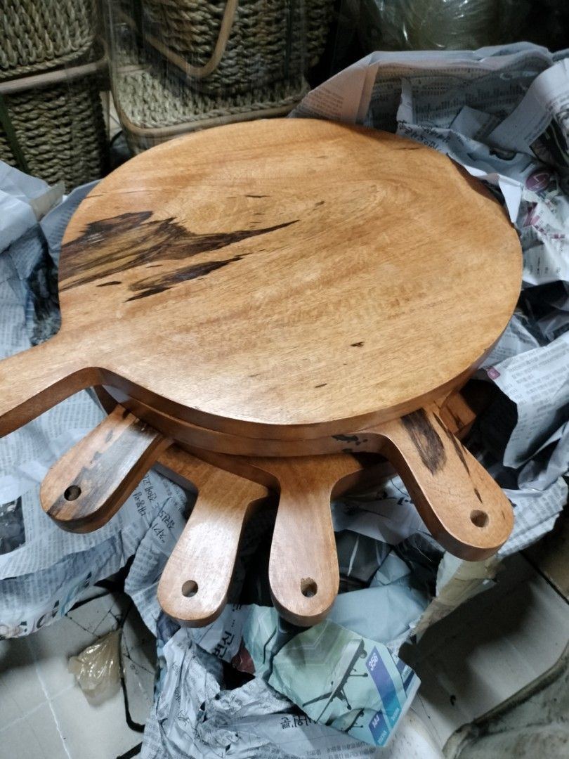 Wooden Pizza Platter with Handle (Category: Other Kitchenware & Tableware) located in San Juan City. Submitted by jli_nativecrafts (Listing ID 1404588333, Image 2). Description: - Round wooden pizza platter - Features a convenient handle - Natural wood finish - Great for pizzas, appetizers, and snacks - Ideal for home and restaurant use.