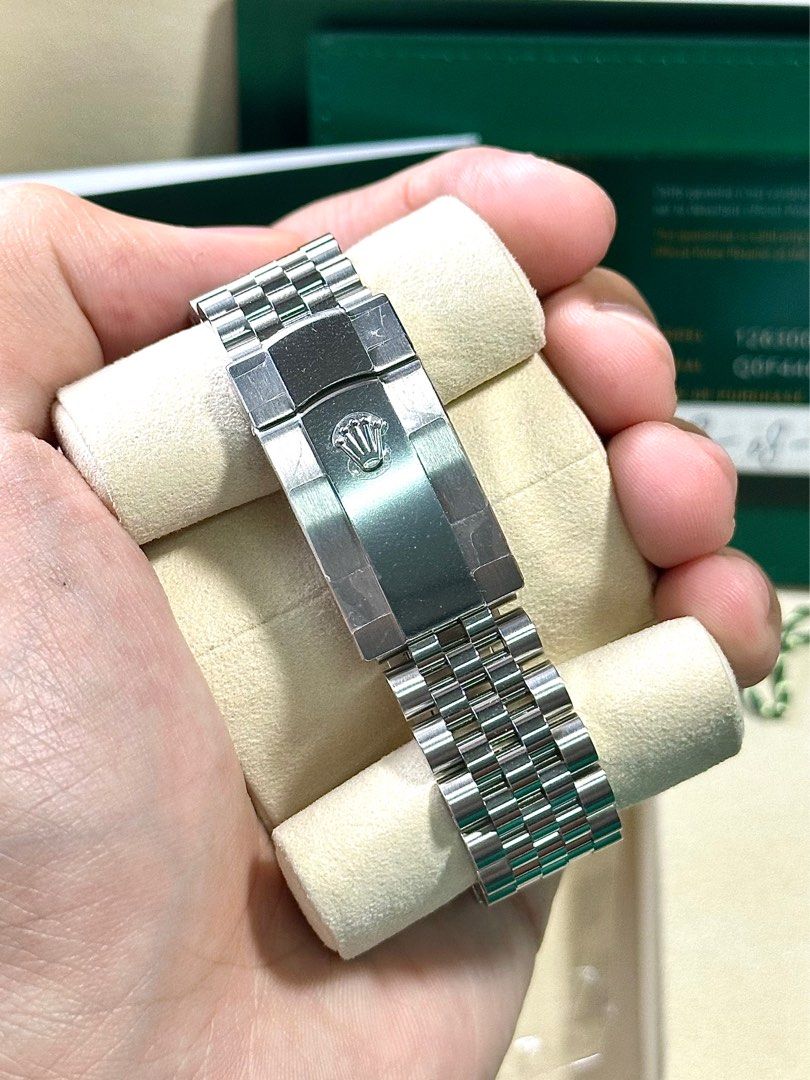 2025 Rolex DJ41 Wimbledon (Category: Luxury Watches) located in Quezon City. Submitted by autotimeph (Listing ID 1404844905, Image 2). Description: 🔥 BEST DEAL 🔥 2025 Rolex DJ41 Wimbledon - August 2025 DATE - Complete Set (new box) - Foreign AD - LIKE NEW CONDITION (with factory stickers) 👉🏽 Php 688,000 ONLY.