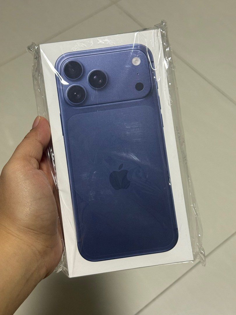 Brandnew and Sealed Iphone 17 Pro Max (Category: iPhone 17 Series) located in Quezon City. Submitted by she.09551336561 (Listing ID 1404933946, Image 1). Description: Iphone 17 Pro Max 256gb FU Brandnew and Sealed Local variant Any sim okay 79K fix meetup: Qc/Manila.