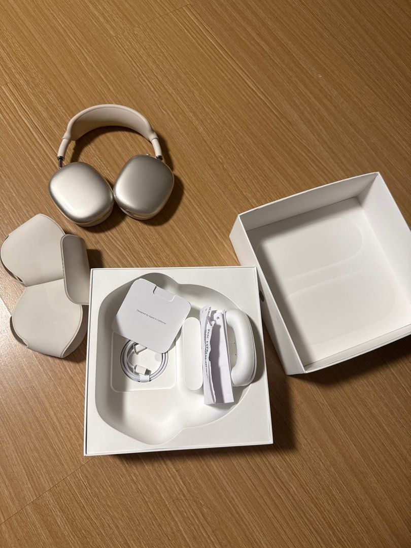 Apple AirPods Max 2 Type-C (Starlight) (Category: Headphones & Headsets) located in Meycauayan. Submitted by tanjhnpl (Listing ID 1404898486, Image 3). Description: - Apple AirPods Max (Starlight) - Includes original box - Includes receipt (bought from Powermac SM MOA) - Includes Silicone/Protective case - No Scratches Still in good condition. .